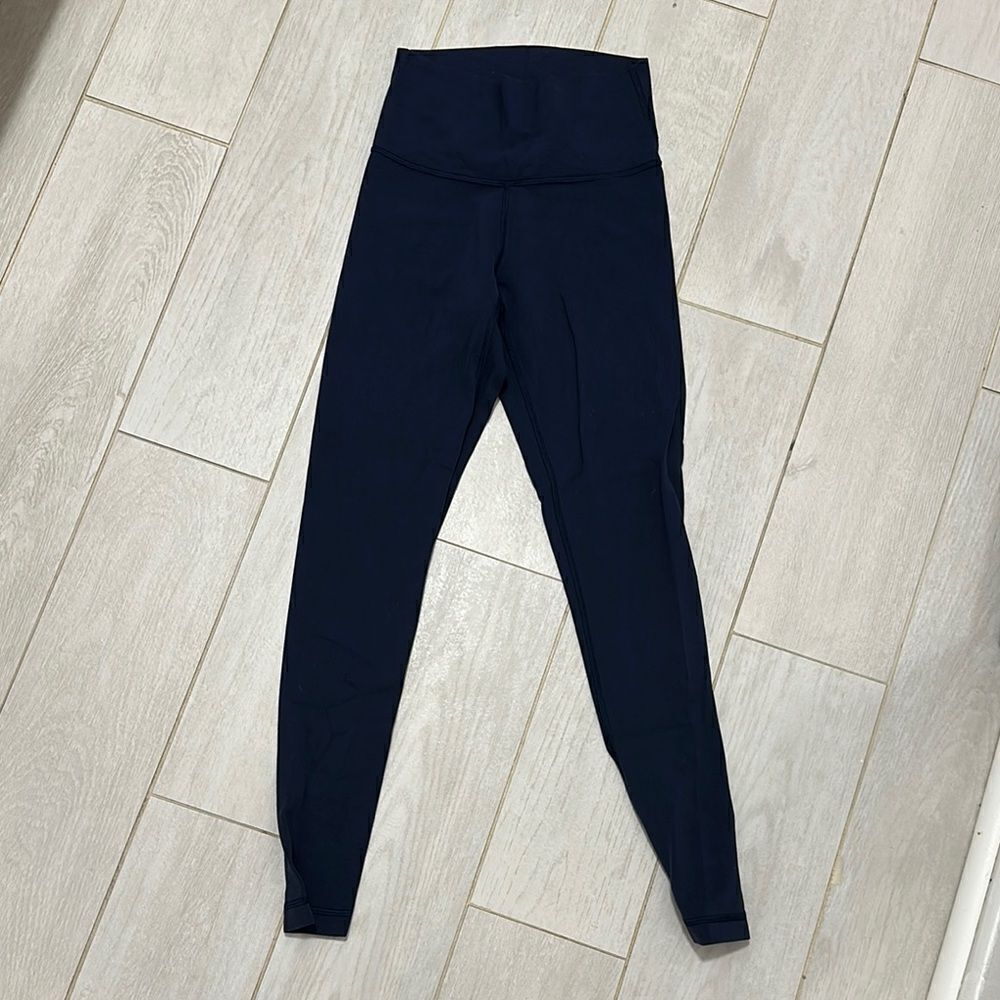 New Aritzia navy classic blue XS butter legging